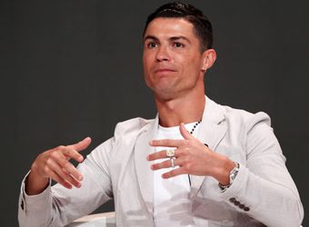Ronaldo wint in Dubai toch nog prijs voor beste voetballer ter wereld