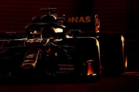 📸 | Mercedes deelt kleine teaser van nieuwe bolide