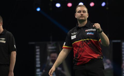 🎥 | Van den Bergh wint van Aspinall: ideaal scenario voor Van Gerwen