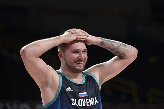 🎥 | Basketballer Luka Doncic breekt meteen record bij debuut op Spelen