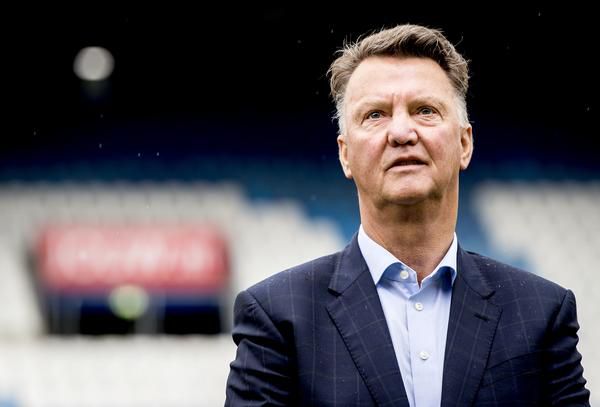 Louis van Gaal (69) gaat 'serieus nadenken' als de KNVB hem als bondscoach wil