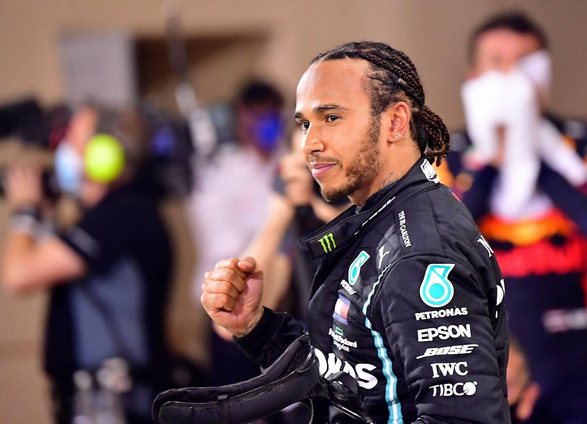 Lewis Hamilton blijft in ieder geval nog 1 jaar bij Mercedes: 'De Formule 1 diverser maken'