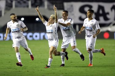 PSG-ster Neymar feest mee met Santos na bereiken finale Copa Libertadores