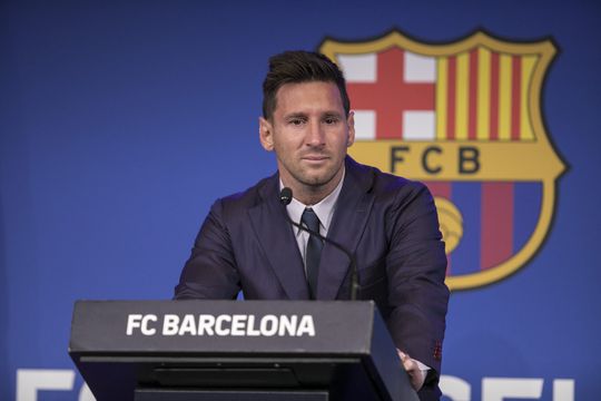 Dit is waarom Lionel Messi ook gratis NIET bij Barcelona kan blijven