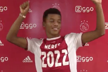 Ajax breekt contract Neres open