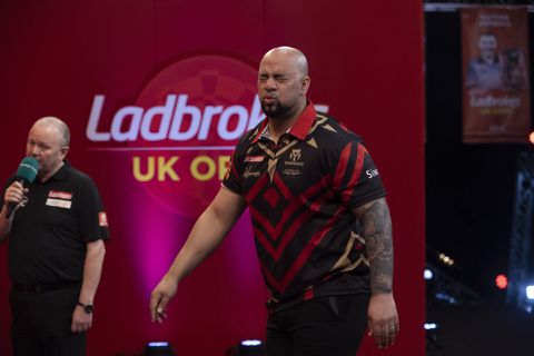Darter Devon Petersen reageert op kritische Jacques Nieuwlaat: 'Domme opmerking'