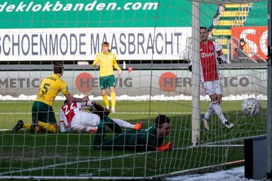Fortuna en Ajax ruziën om goal Haller: 'Dan is het zielig op zo'n manier'