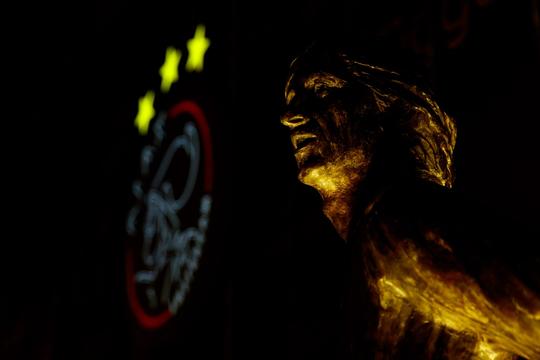 Ajax wil zwarthandel in kaarten voor mogelijk kampioensduel met AZ voorkomen