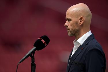 🎥 | Ajax-trainer Erik ten Hag wil helemaal niets kwijt over transfer Steven Berghuis