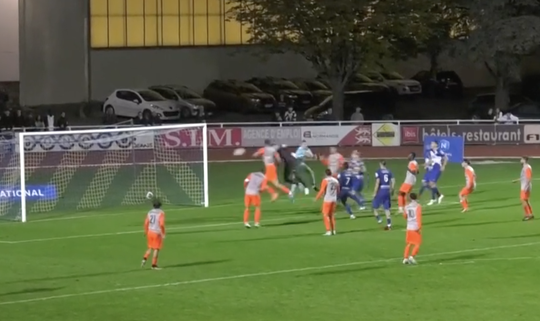 🎥 | Check dit! Franse keeper stopt penalty EN scoort gelijkmaker in blessuretijd