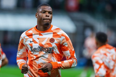 📸  | Denzel Dumfries opent eigen bedrijf in Nederland voor hulp aan jongeren in Rotterdam