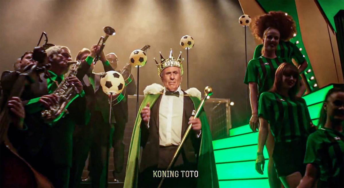 Sjaak ‘Koning Toto’ Swart maakt kans op 'prijs' voor irritantste BN’er in reclame