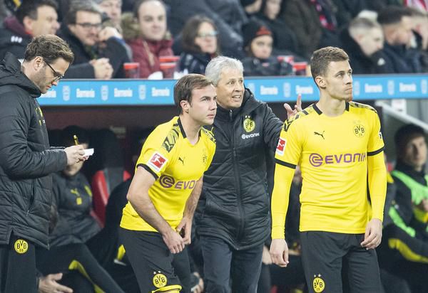 Favre hoeft volgens het bestuur van Dortmund niet te vrezen voor ontslag