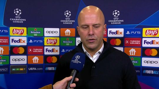 🎥 | Arne Slot kan niet anders dan glimlachen na topprestatie Feyenoord: 'Alles wat spot on'