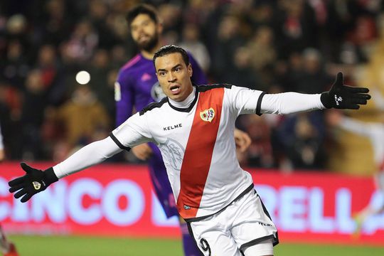 Hattrick De Tomás zorgt voor belangrijke winst Vallecano (video)