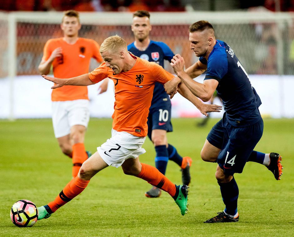 Donny van de Beek wil op linie met Frenkie de Jong en Gini Wijnaldum: 'Hoop op kans'