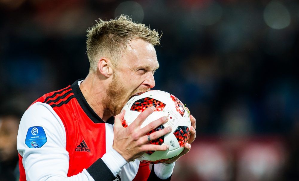 Jørgensen maakt er 3 in eenvoudige bekerwinst Feyenoord