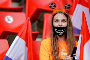 🎥 | Mooi om te zien: fans maken zich klaar voor uitzwaaiwedstrijd van Oranje