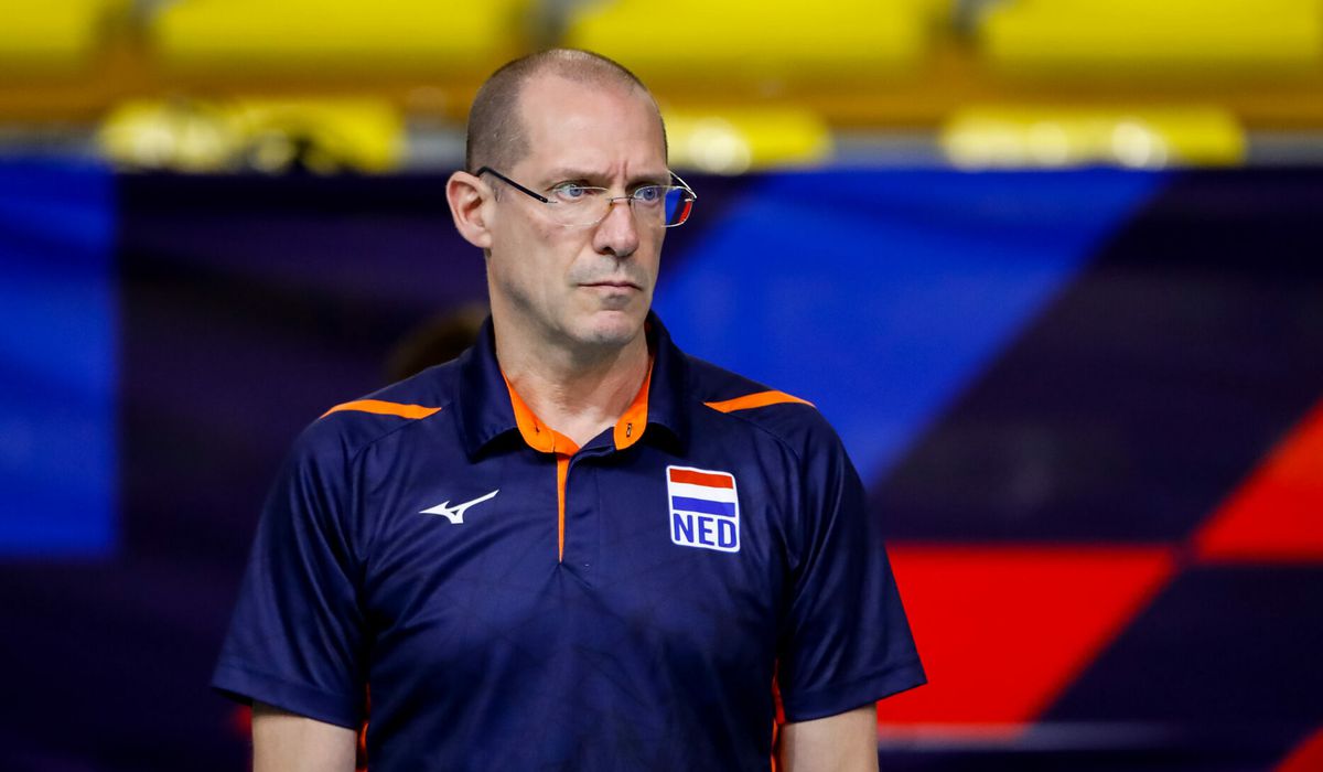 🎥​ | Nederlandse volleybalploeg is bijna knock-out op OKT na 3e zeperd