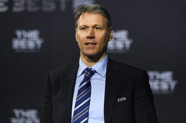 Van Basten reageert op Sieg Heil-uitspraak: 'Niet meer goed te praten, maar het flapte eruit'