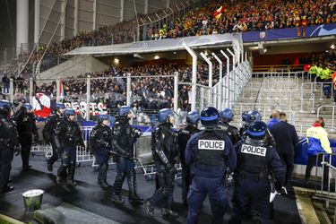 Franse media niet verrast over rellende PSV-fans: 'Ze staan bekend als zeer gewelddadig'