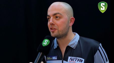 🎥| Jan Dekker in de put na dikke nederlaag op WK darts: 'Helemaal naar de klote'