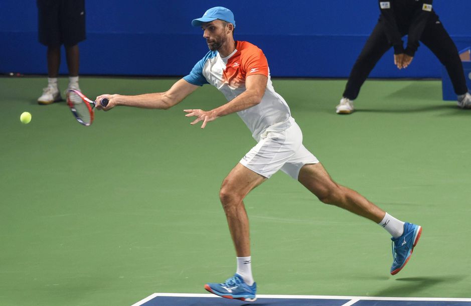 'Historische tennis-opa' Karlovic naar finale in Pune na zege op Darcis (video)