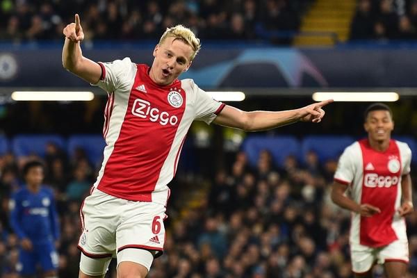 Trainer United hoopt op goals van Van de Beek: 'Nu te veel afhankelijk van de aanvallers'