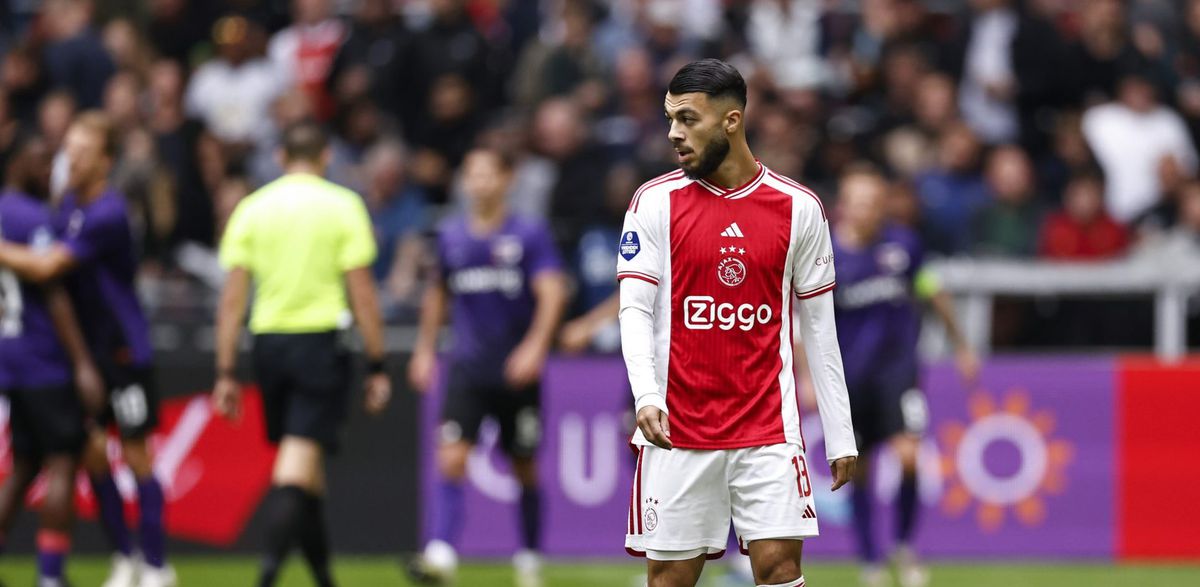 Dit is de opstelling van Ajax tegen USV Hercules: veel bankzitters en een 19-jarige basisdebutant