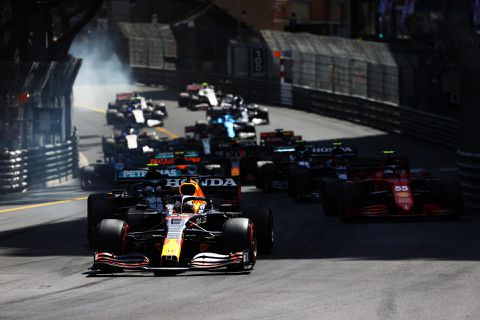 De WK-stand in F1: Verstappen én Red Bull de nieuwe WK-leiders