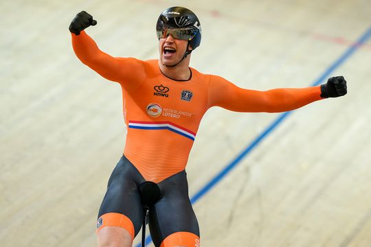 Titelverdediger Büchli bij WK baanwielrennen uitgeschakeld op keirin, Lavreysen naar finale