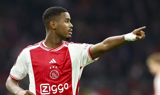 Vader van Jorrel Hato: 'Pas als hij zijn 1e doelpunt maakt trek ik Ajax-shirt aan'