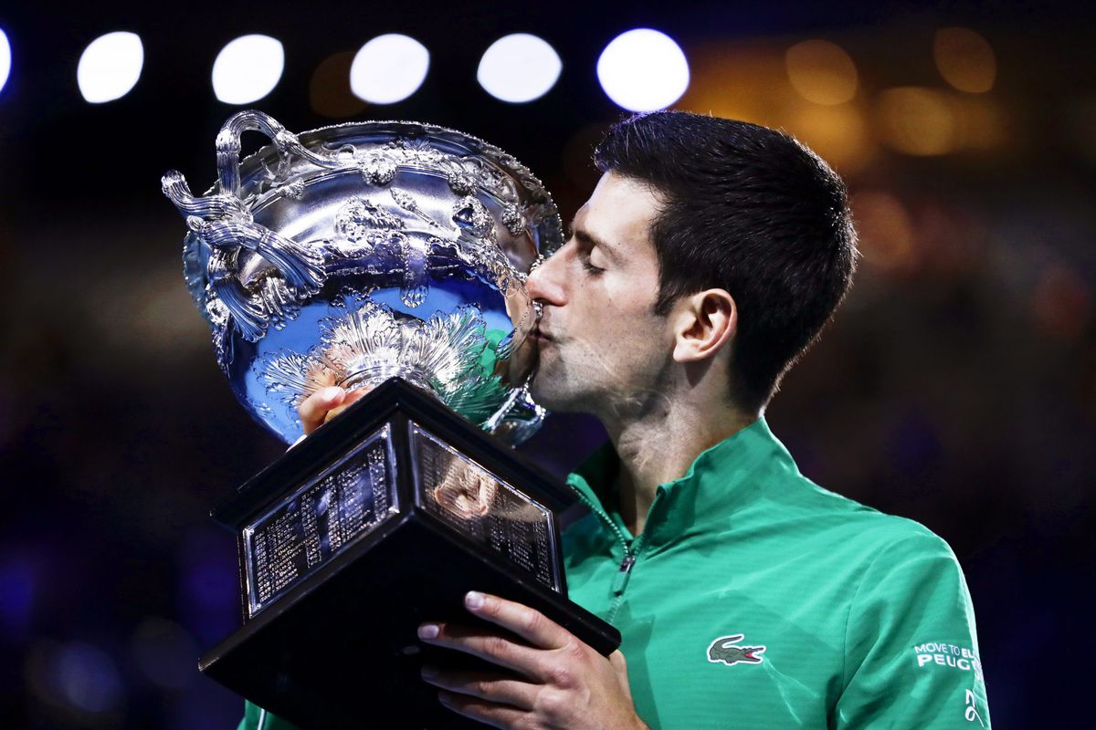 Vrouw van Novak Djokovic maakt make-up van haar moedermelk