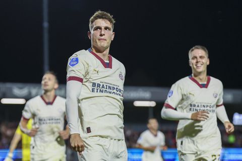 PSV wint met ongebruikelijke captain een geheime oefenwedstrijd van Helmond Sport