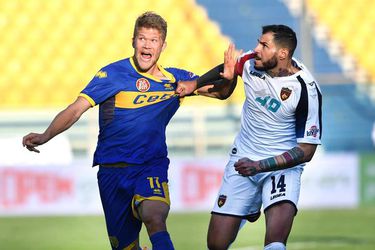 Cosenza vergeet speler eruit te halen, Serie B-ploeg staat met 12 man op het veld