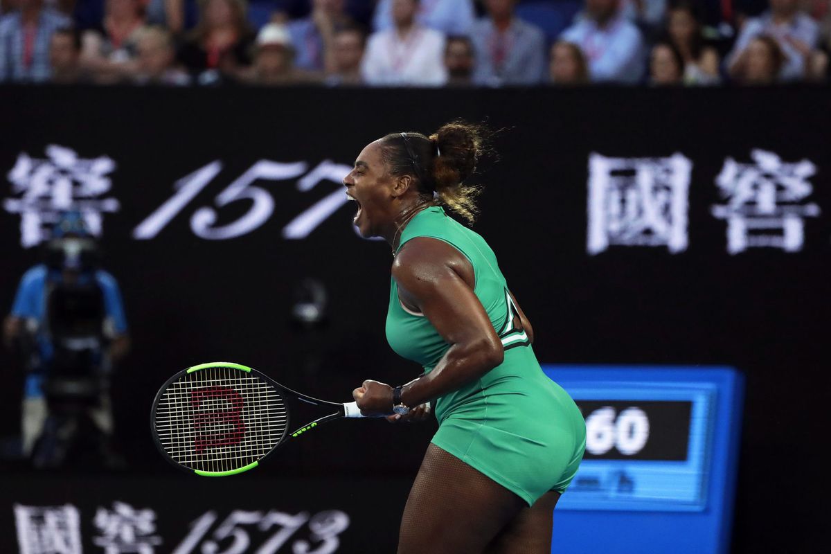 Serena Williams mept nummer 1 Halep naar huis in tennisthriller op de Australian Open