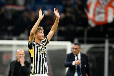 Nederlands talent Dean Huijsen officieel toegevoegd aan 1e selectie van Juventus