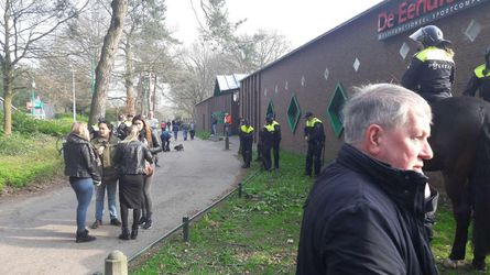 Bussen ME'ers, agenten te paard en 50 agenten bij training NEC 'overdreven'