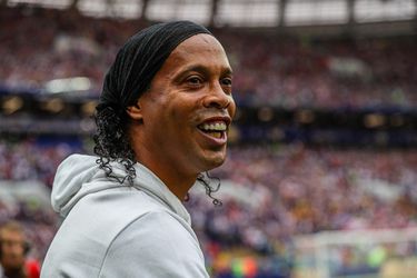 Ronaldinho in Nederland! Braziliaanse legende is vol lof over David Neres