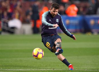 WAANZIN! Messi scoort sensationele treffer op training (video)