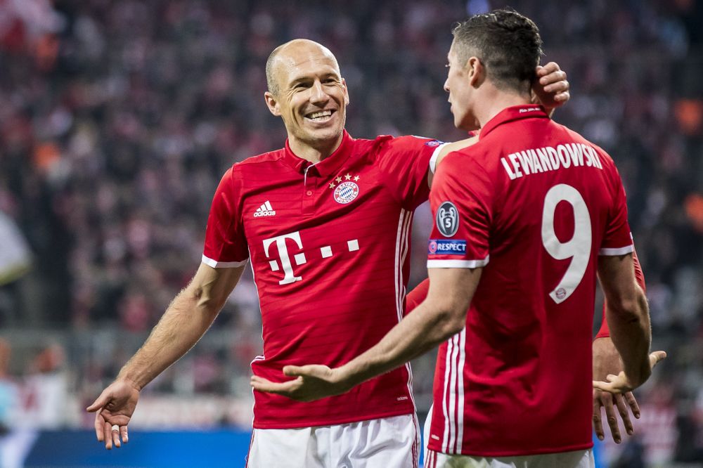 Robben en Lewandowski vormen superduo met 2 goals (video)