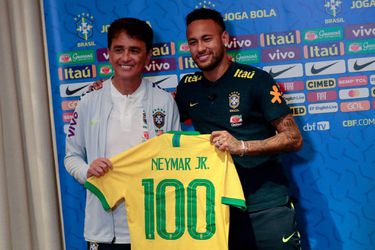 Neymar speelt jubileuminterland voor Brazilië met rugnummer 100