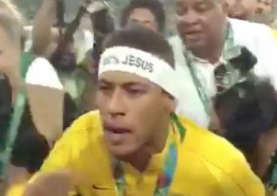 Neymar woedend op fan na veroveren olympisch goud (video)