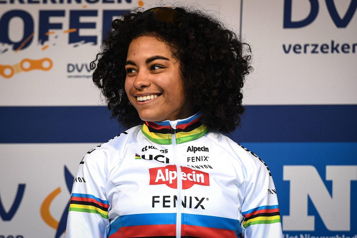 Wereldkampioene Del Carmen Alvarado wil naast veldrijden ook gaan mountainbiken