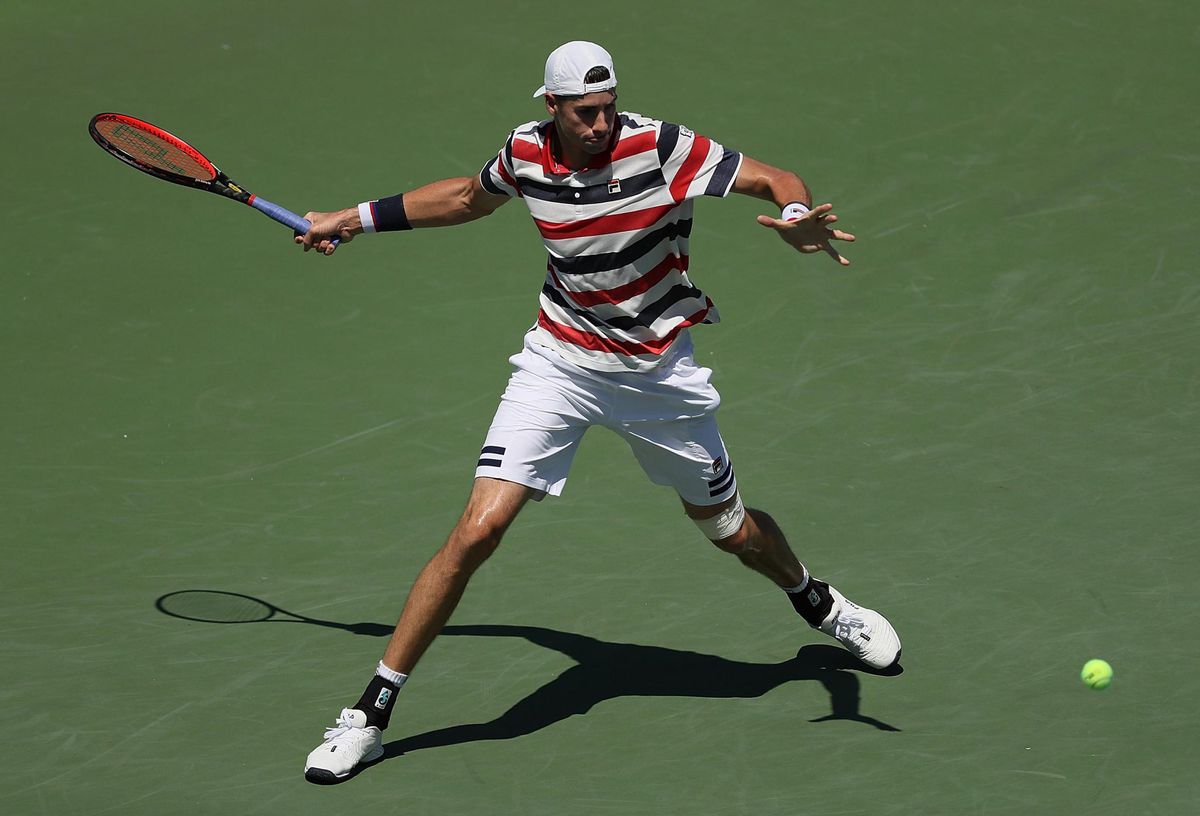 Tennisser Isner eist rol van favoriet op en bereikt finale in Atlanta (video)