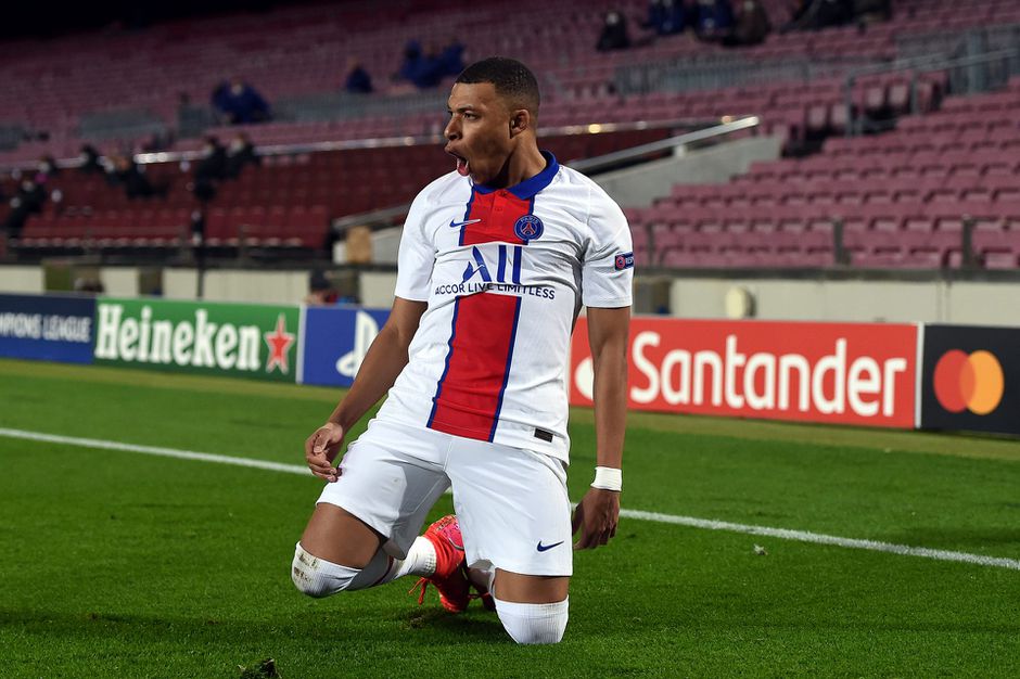 🎥 | Alle cijfers van Mbappé op een rijtje na zijn wereldprestatie tegen Barça