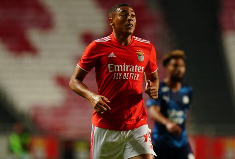 PSV en Feyenoord speuren door: PSV wil Vinícius, Feyenoord aast nu op Arsenal-talent