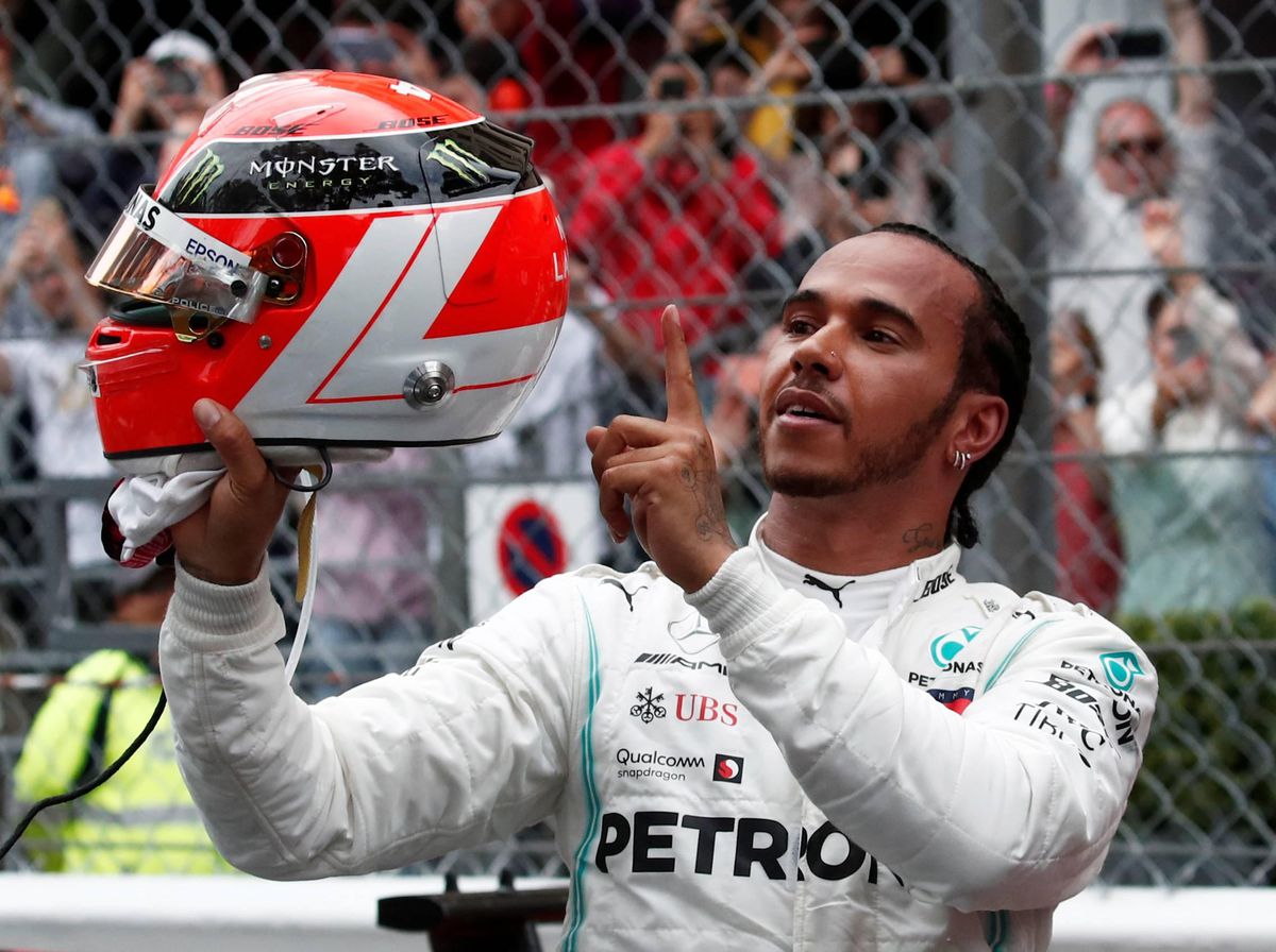 Hamilton spreekt over enorm moeilijke race: 'Het was crashen of finishen'
