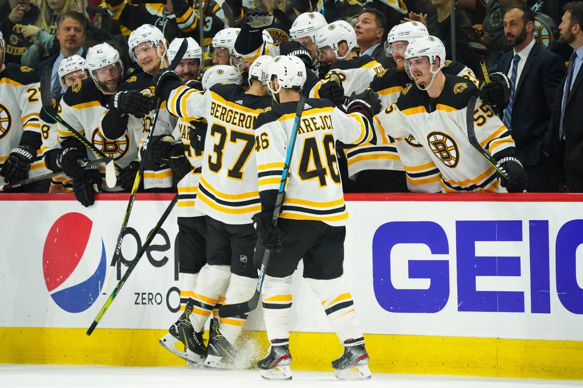 Boston Bruins 'sweept' Carolina Hurricanes en gaat voor het eerst sinds 2013 naar Stanley Cup-finale