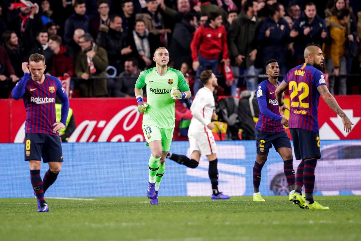 Barcelona moet zich uit Sevilla's houdgreep worstelen in Copa del Rey